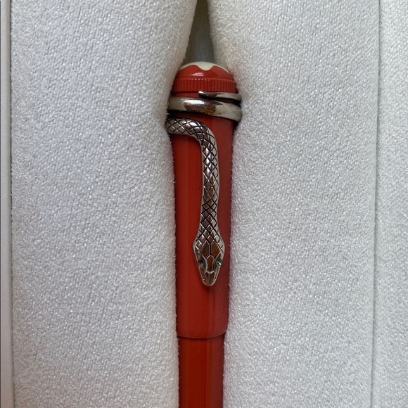 Montblanc Heritage Special Edition Rouge Et Noir Coral Rollerball Pen - Picture 2 of 9